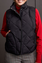 Load image into Gallery viewer, Quilted Puffer Vest - Black