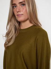 Load image into Gallery viewer, Dayna Batwing Sleeve - Green