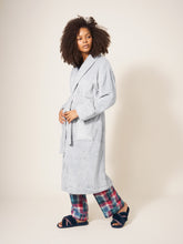 Load image into Gallery viewer, Clover Cosy Robe - Light Grey