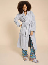 Load image into Gallery viewer, Clover Cosy Robe - Light Grey