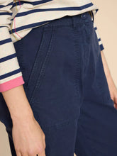 Load image into Gallery viewer, Twister Chino Trouser - Navy