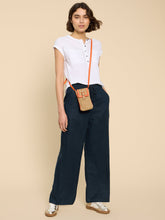 Load image into Gallery viewer, Belle Linen Blend Wide Trouser - Navy