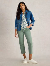 Load image into Gallery viewer, Tulip Sleeveless Shirt - Ivory Print