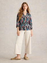 Load image into Gallery viewer, Annie Jersey Shirt - Navy Print