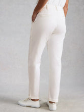 Load image into Gallery viewer, Twister Chino Trouser - White