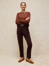 Load image into Gallery viewer, Twister Cord Trouser - Dark Brown
