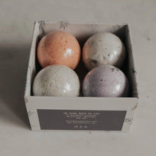 Load image into Gallery viewer, Mini Bath Bomb Set