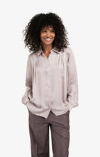 Load image into Gallery viewer, Satin finish blouse with pleated detail - Blush