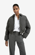 Load image into Gallery viewer, Cropped Puffer Jacket With Collar - Black