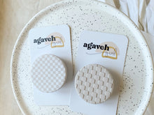 Load image into Gallery viewer, Lux Phone Grip - 2 Patterns