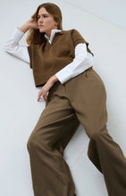 Load image into Gallery viewer, Knitted spencer with collar - Teak brown