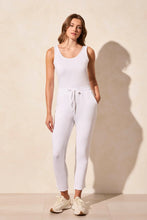 Load image into Gallery viewer, Techno Lux Pull On Capri Pant - White
