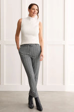 Load image into Gallery viewer, Sweater Tank - Cream