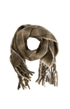 Load image into Gallery viewer, Woven checked scarf with fringe