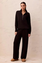 Load image into Gallery viewer, Techno Lux 1/4 Zip Pullover - Black
