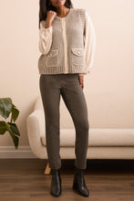 Load image into Gallery viewer, Vest With Pockets - Sandstone
