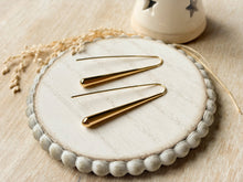 Load image into Gallery viewer, Cascade Earring - Gold
