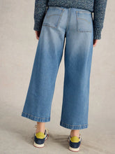 Load image into Gallery viewer, Tia Wide Leg Crop Jean - Mid Denim
