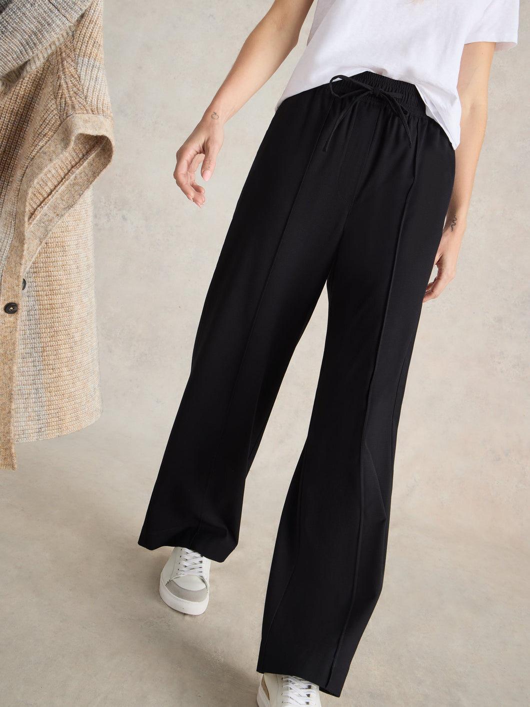 Freda Wide Leg Trouser - Black