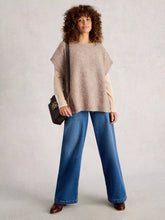 Load image into Gallery viewer, Diamond Stitch Poncho
