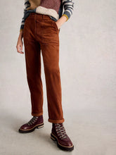 Load image into Gallery viewer, Twister Cord Trouser - Dark Tan
