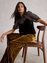 Load image into Gallery viewer, Lexi Velvet Top
