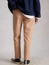 Load image into Gallery viewer, Twister Chino Ankle Trouser - Light Natural
