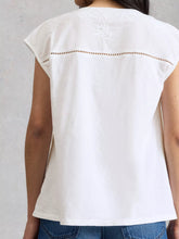 Load image into Gallery viewer, Fliss Floral Cotton Top
