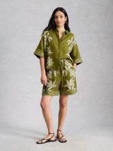 Load image into Gallery viewer, Cassie Linen Shirt - Green Print
