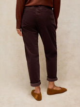 Load image into Gallery viewer, Twister Cord Trouser - Dark Brown
