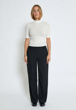 Load image into Gallery viewer, Livina Straight Leg Pant - Black
