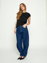 Load image into Gallery viewer, Leti T-Shirt - Black
