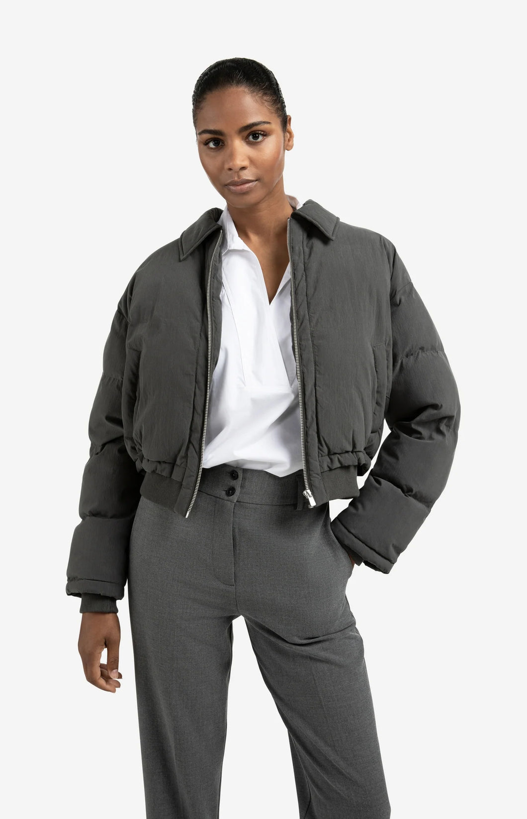 Cropped Puffer Jacket With Collar - Black