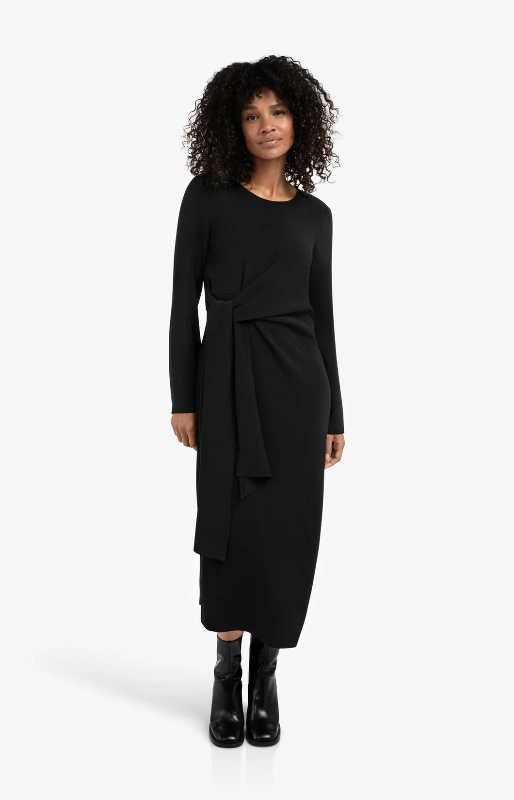 Long Sleeve Dress with knot detail - Black