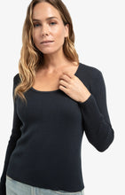 Load image into Gallery viewer, Long sleeve fitted top - Blue

