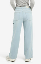 Load image into Gallery viewer, Loose Fit Wide Leg Jean
