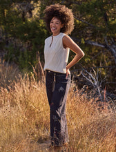 Load image into Gallery viewer, Soft Crew Neck Sleeveless Sweater - Cream
