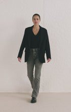 Load and play video in Gallery viewer, Oversized Blazer - Black

