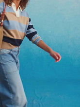 Load and play video in Gallery viewer, Tia Wide Leg Crop Jean - Mid Denim
