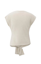 Load image into Gallery viewer, Sleeveless Sweater with knot detail and shimmer - Cream
