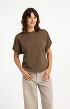 Load image into Gallery viewer, Sleeveless sweatshirt with pleated shoulder detail - Teak Brown
