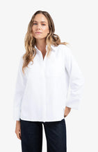 Load image into Gallery viewer, Oversized Blouse with wide cuffs and pocket
