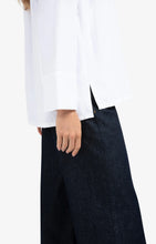 Load image into Gallery viewer, Oversized Blouse with wide cuffs and pocket
