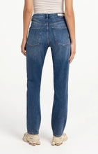 Load image into Gallery viewer, Straight Leg 32" High Rise Denim
