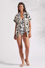 Load image into Gallery viewer, Button Up Shirt - Wailea Print
