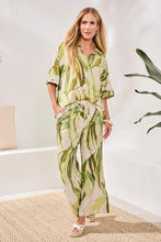 Load image into Gallery viewer, Flowy Linen Blend Blouse - Palm Print
