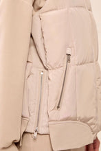 Load image into Gallery viewer, Quilted Puffer Vest - Sand Dune
