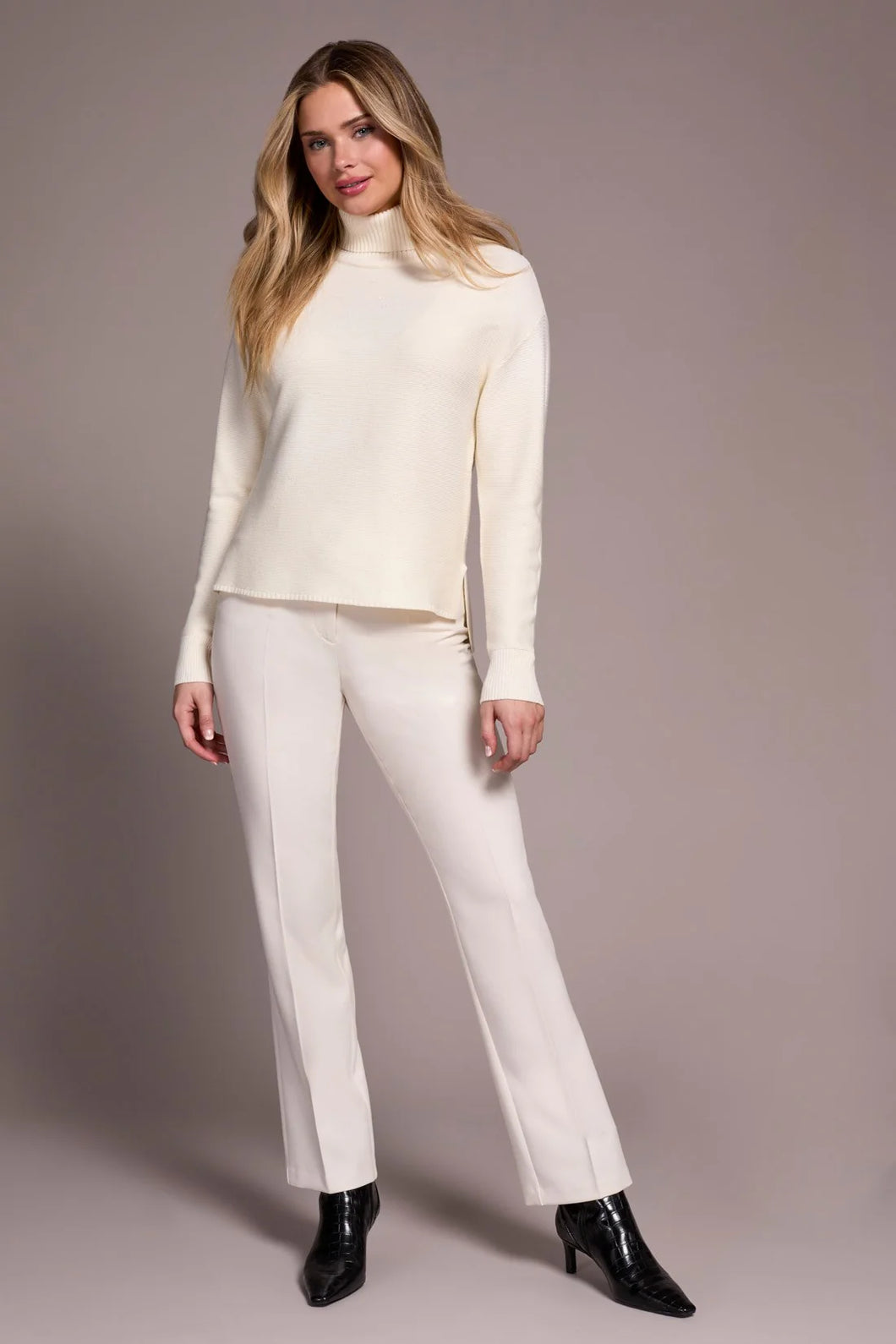 Shimmer Knit Turtleneck Sweater - Champagne Mist