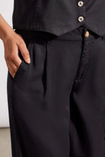 Load image into Gallery viewer, Wide Leg Twill Pant - Black
