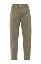 Load image into Gallery viewer, Chino Trouser with Pleat - Capers Brown
